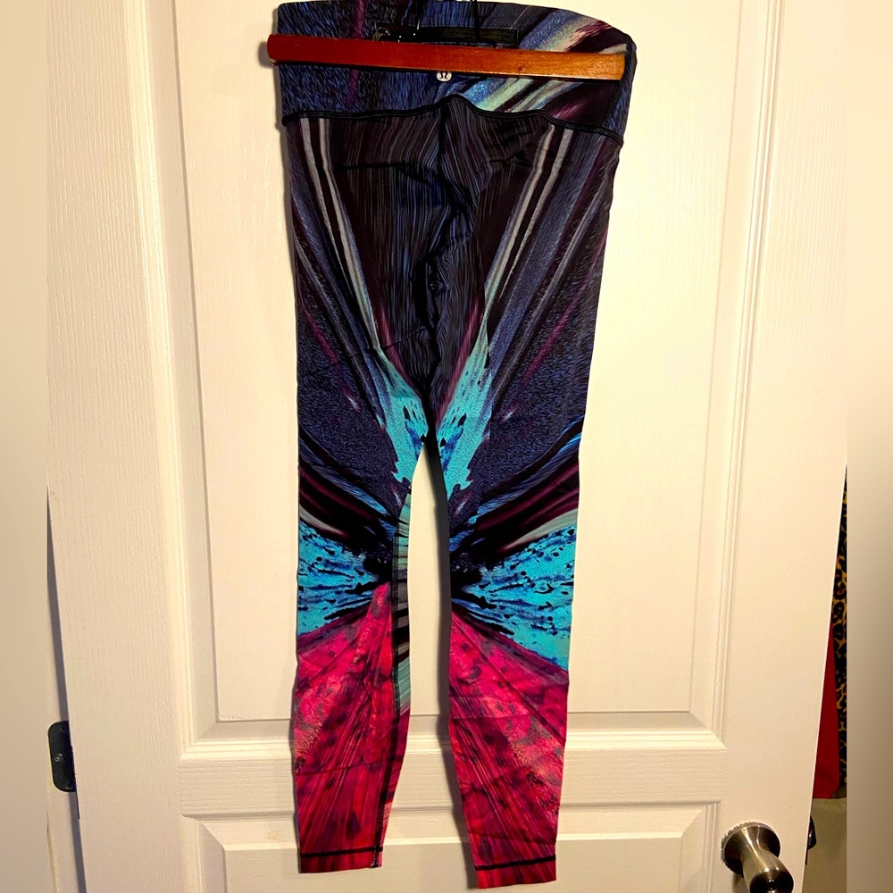 Lululemon Speed Wonder Tight- Electrobeam